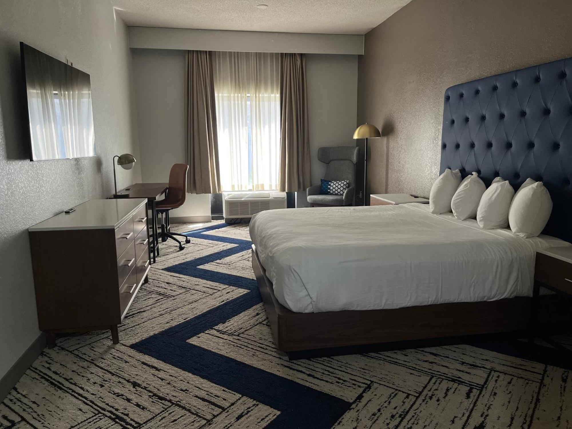 Sky Point Hotel & Suites - Atlanta Airport Форест Парк Екстериор снимка