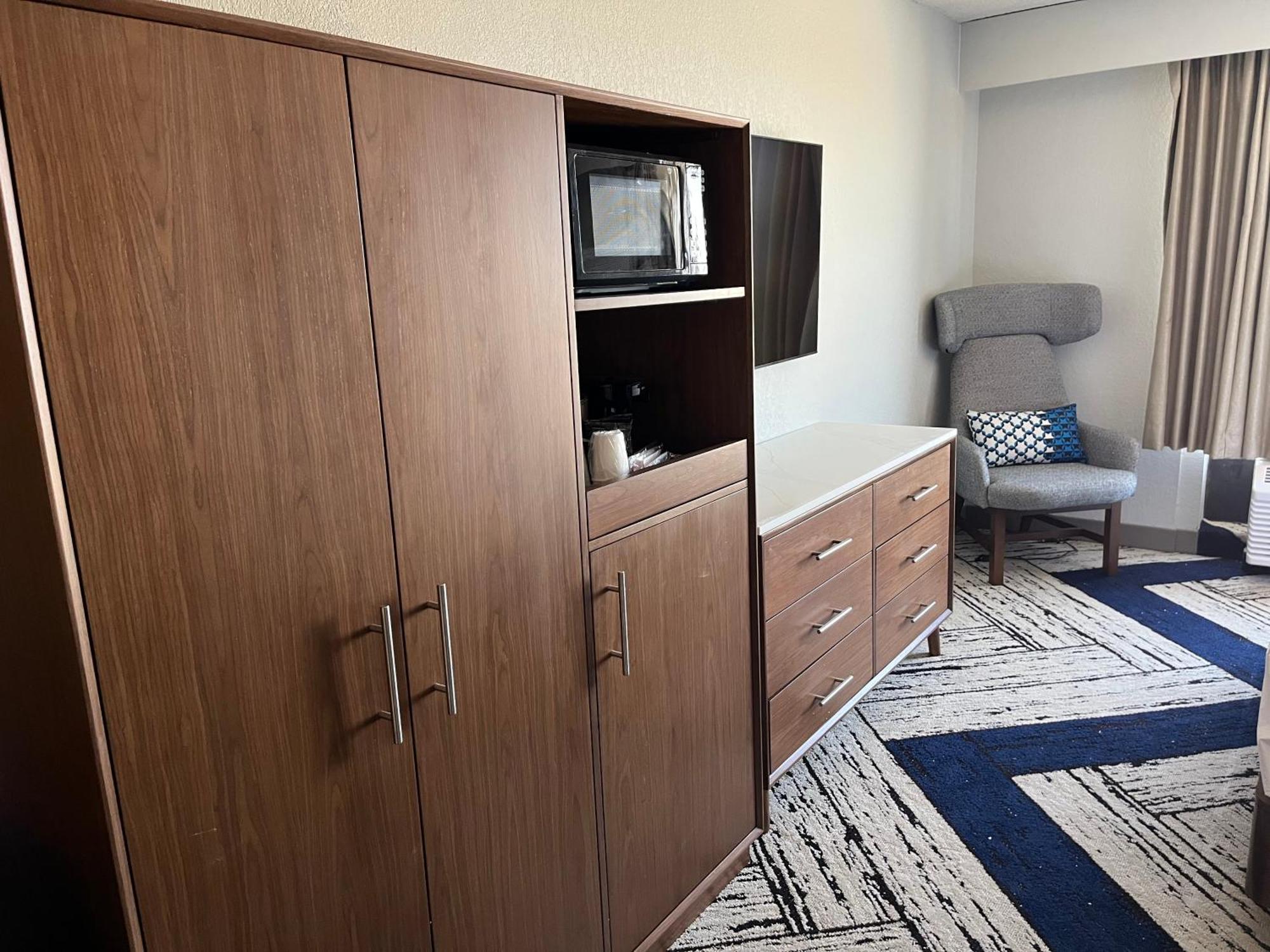 Sky Point Hotel & Suites - Atlanta Airport Форест Парк Екстериор снимка
