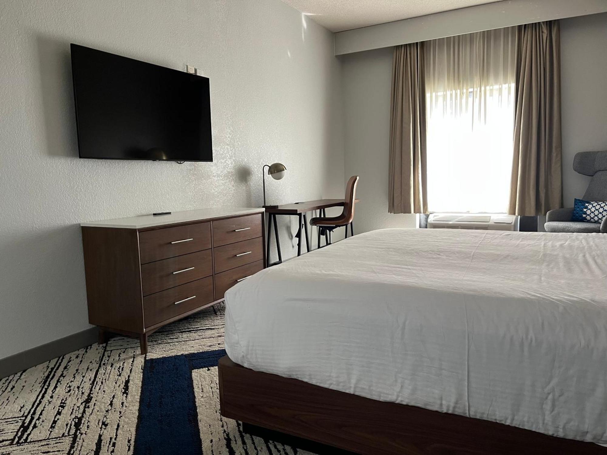 Sky Point Hotel & Suites - Atlanta Airport Форест Парк Екстериор снимка