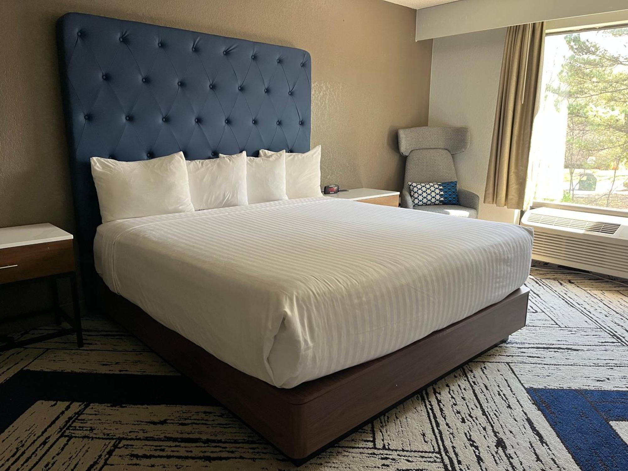 Sky Point Hotel & Suites - Atlanta Airport Форест Парк Екстериор снимка